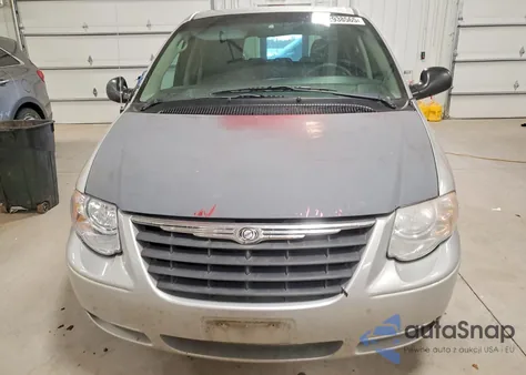 2005 Chrysler Town & Country Lx z USA, uszkodzony, nr VIN 2C4GP44R95R545525
